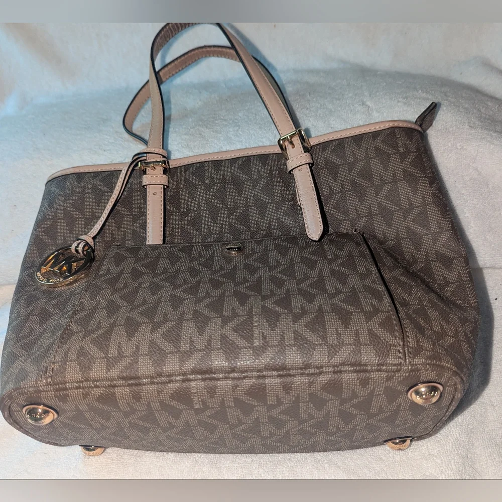 Michael Kors jet set tote bag. - Picture 10 of 15